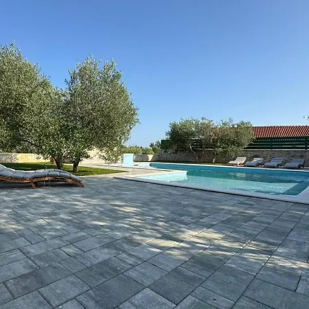 Barba Ive - With Pool Villa