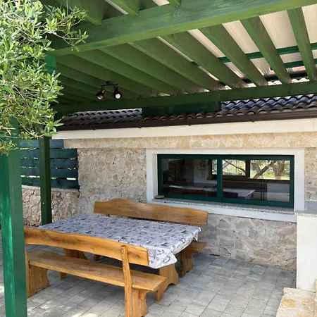 Barba Ive - With Pool Villa *