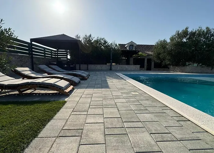 Barba Ive - With Pool * 보디체