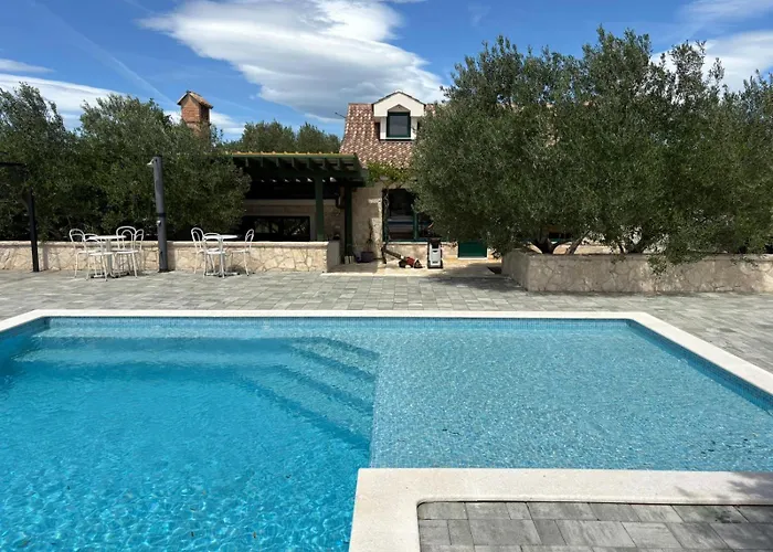 Barba Ive - With Pool