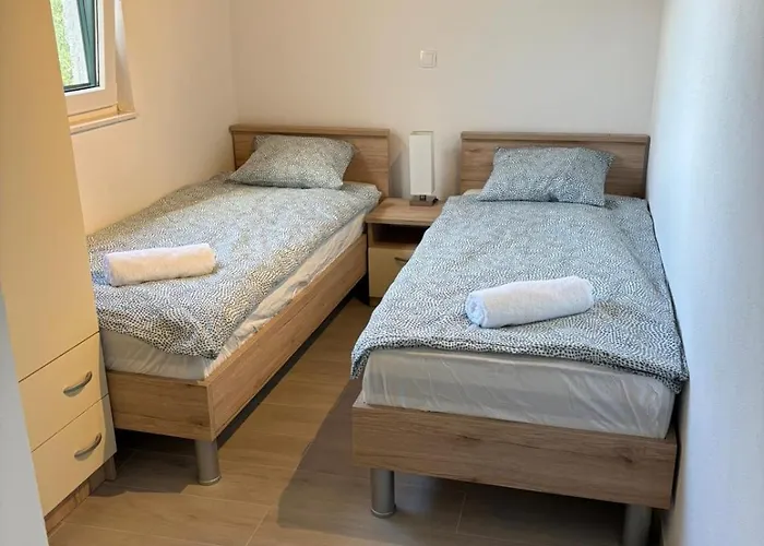 Barba Ive - With Pool ヴィラ